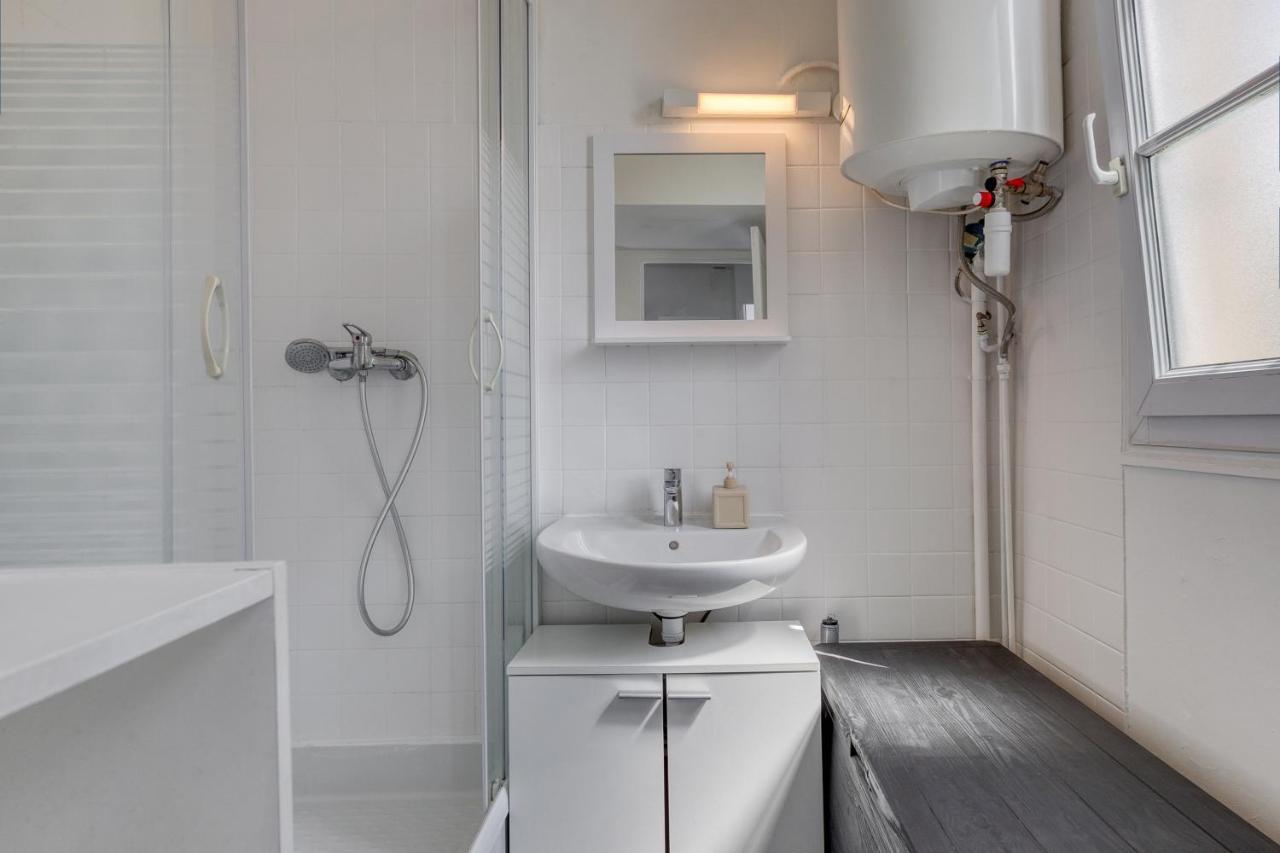 Appartamento Joli Petit Studio A 200 M Du Tramway, Proche Paris, D'Orly, Rungis, Belle Epine Et Choisy Le Roi Thiais Esterno foto